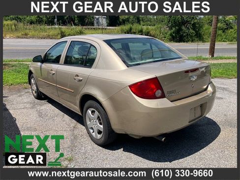 Used 2006 Chevrolet Cobalt LS FWD image 4