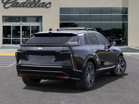 New 2025 Cadillac Lyriq Luxury image 4