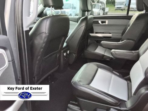 Used 2023 Ford Explorer XLT w/ Equipment Group 202A AWD/4WD image 17