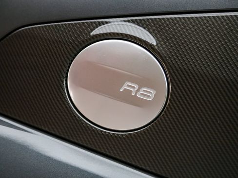 Used 2023 Audi R8 V10 GT RWD image 34