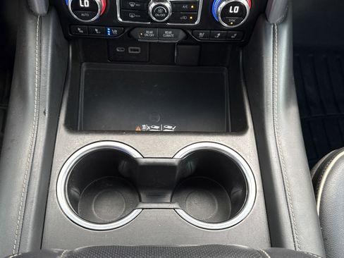 Used 2021 GMC Yukon SLT image 30