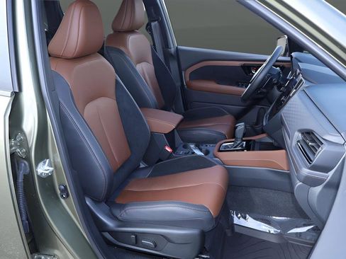 Certified 2025 Subaru Forester Touring AWD/4WD image 19