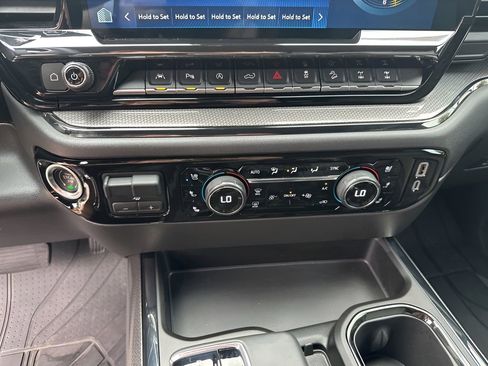 Used 2024 Chevrolet Silverado 1500 ZR2 w/ LPO, Dark Essentials Package image 35