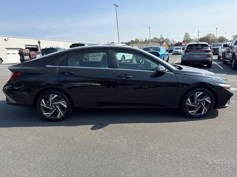 New 2026 Hyundai Elantra Limited w/ Cargo Package FWD image 8