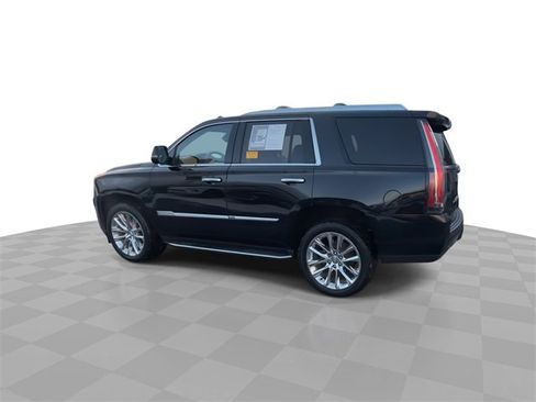 Used 2018 Cadillac Escalade Luxury image 5
