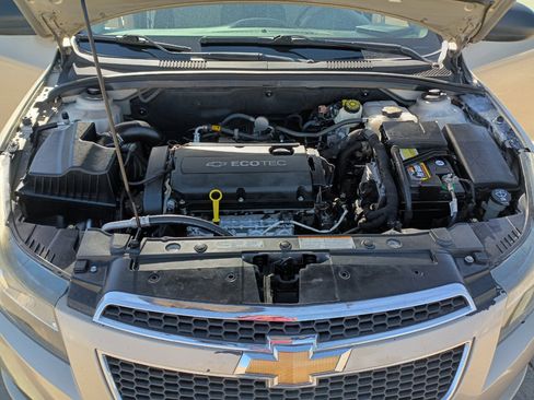 Used 2012 Chevrolet Cruze LS image 34