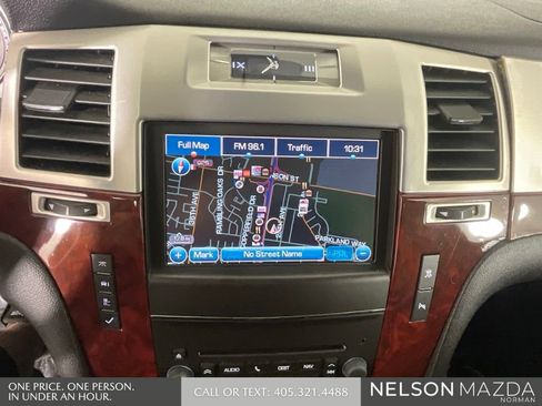 Used 2011 Cadillac Escalade EXT Luxury AWD/4WD image 33