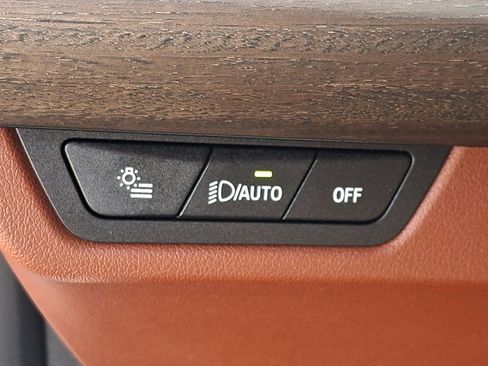 New 2026 BMW X1 xDrive28i AWD/4WD image 19