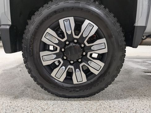 Used 2025 GMC Sierra 3500 Denali w/ Denali Reserve Package image 14