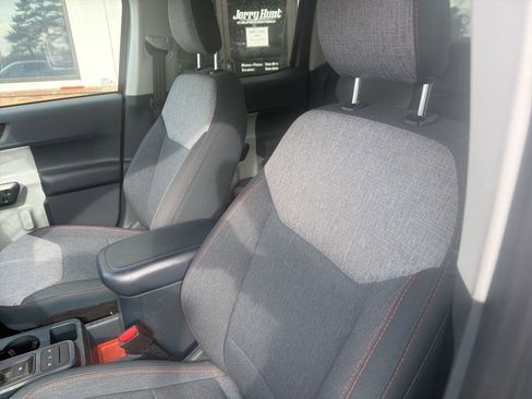 Used 2024 Ford Maverick XLT image 3