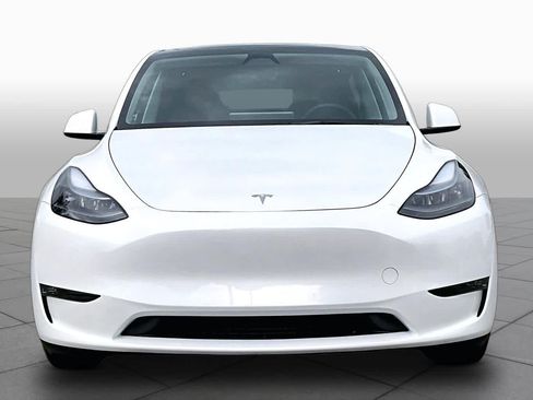 Used 2024 Tesla Model Y Performance AWD/4WD image 3