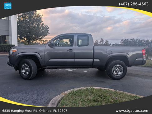 Used 2016 Toyota Tacoma SR image 2