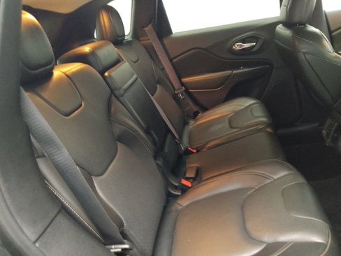 Used 2016 Jeep Cherokee Limited w/ Luxury Group image 19