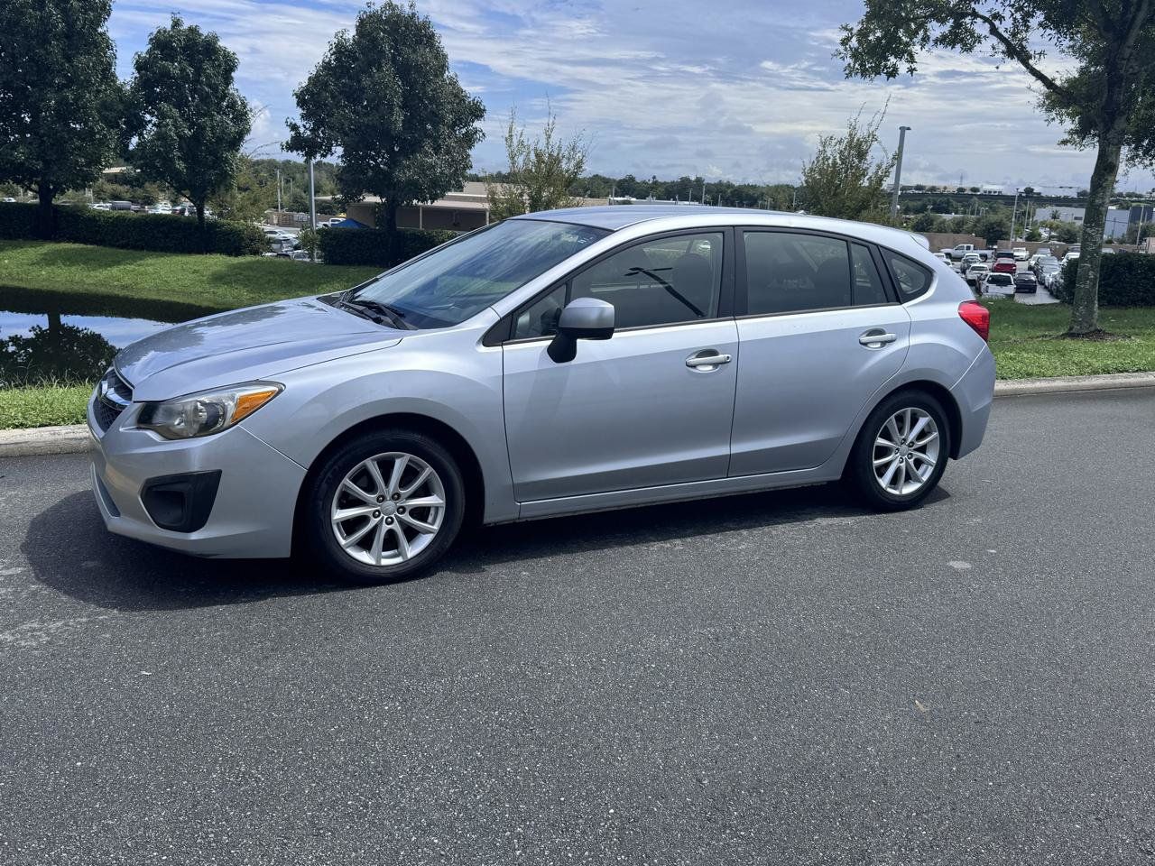 Used 2013 Subaru Impreza 2.0i Premium w/ All-Weather Pkg AWD/4WD image 5