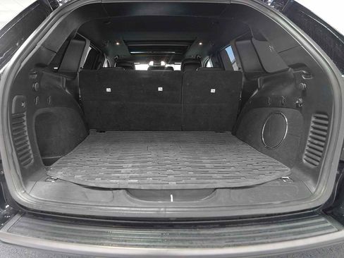 Used 2020 Jeep Grand Cherokee Limited X image 11