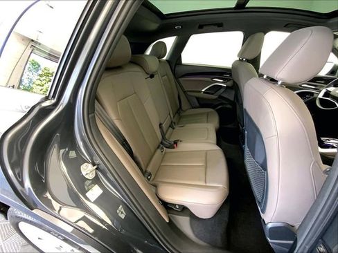 Certified 2025 Audi Q5 Premium Plus w/ Premium Plus AWD/4WD image 22