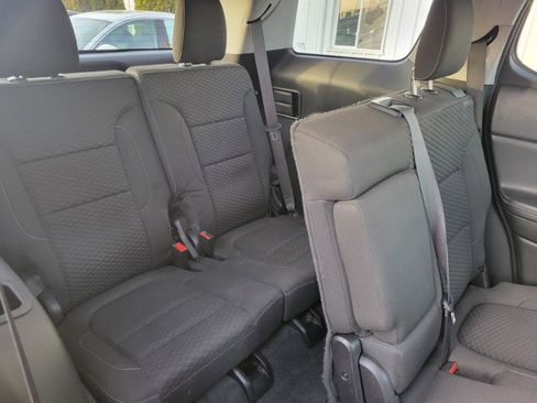 Used 2018 GMC Acadia SLE w/ LPO, Floor Liner Package image 25