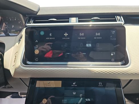 Used 2023 Land Rover Range Rover Velar R-Dynamic S AWD/4WD image 18