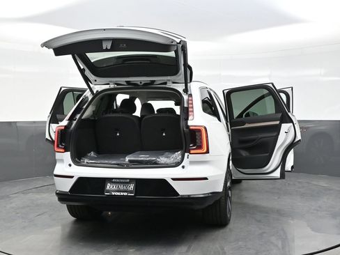 New 2025 Volvo EX90 Plus image 29