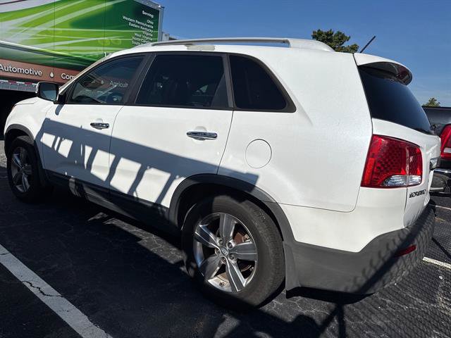 Used 2013 Kia Sorento EX w/ Premium Plus Pkg FWD image 2