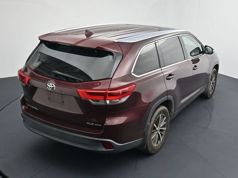Used 2018 Toyota Highlander XLE AWD/4WD image 15