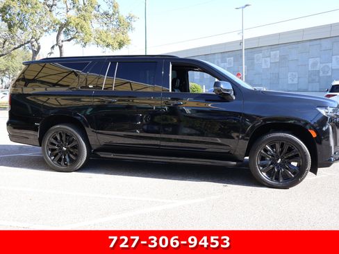 Used 2023 Cadillac Escalade ESV Sport w/ Touring Package image 11
