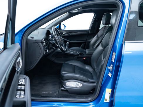 Certified 2021 Porsche Macan image 17