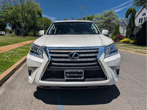 Used 2019 Lexus GX 460 Premium AWD/4WD image 2