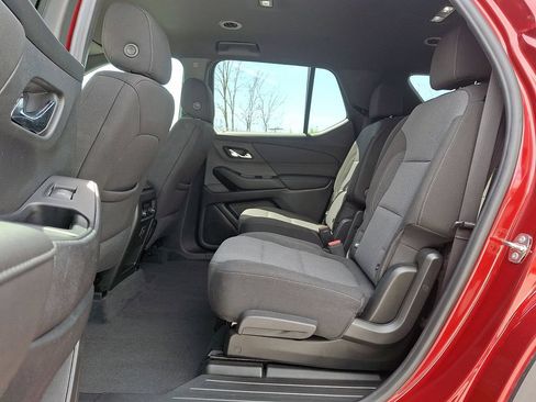 Used 2023 Chevrolet Traverse LT AWD/4WD image 13