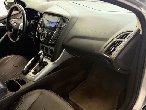 Used 2013 Ford Focus SE FWD image 13