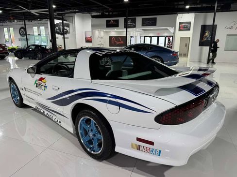Used 1999 Pontiac Firebird Formula image 5