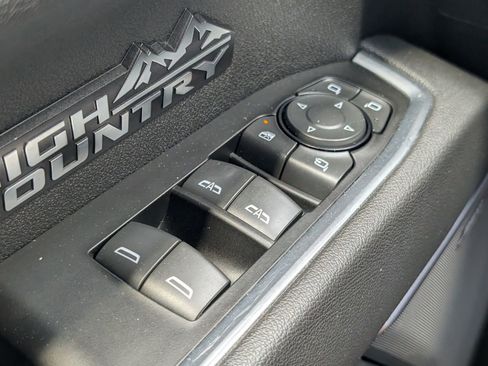 Used 2025 Chevrolet Silverado 1500 High Country w/ High Country Premium Package image 35