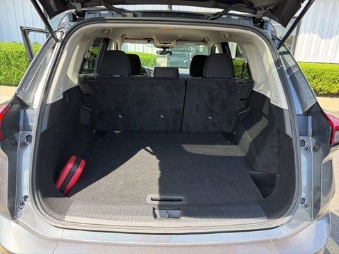 Used 2024 Nissan Rogue S FWD image 20