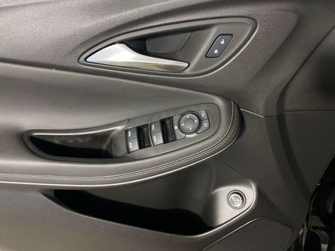 Used 2024 Buick Encore GX Preferred w/ Comfort Package FWD image 13