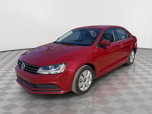 Used 2017 Volkswagen Jetta S image 3
