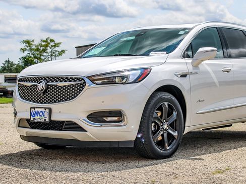 Used 2021 Buick Enclave Avenir w/ Avenir Technology Package AWD/4WD image 14