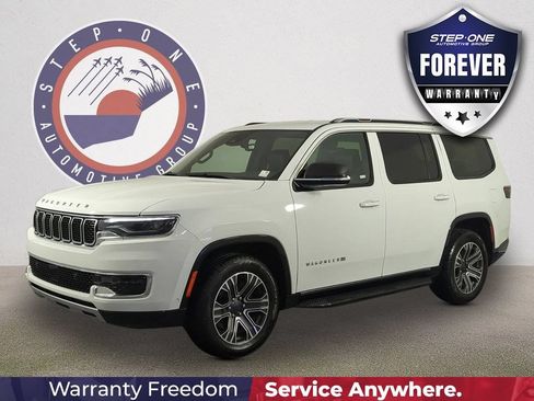 Used 2024 Jeep Wagoneer Series II w/ Flexible Seating Group RWD image 2
