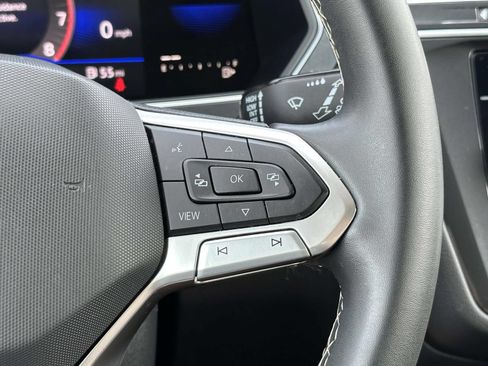 Used 2022 Volkswagen Tiguan SE AWD/4WD image 22
