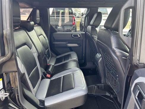 Certified 2021 Ford Bronco Black Diamond w/ Sasquatch Package image 17