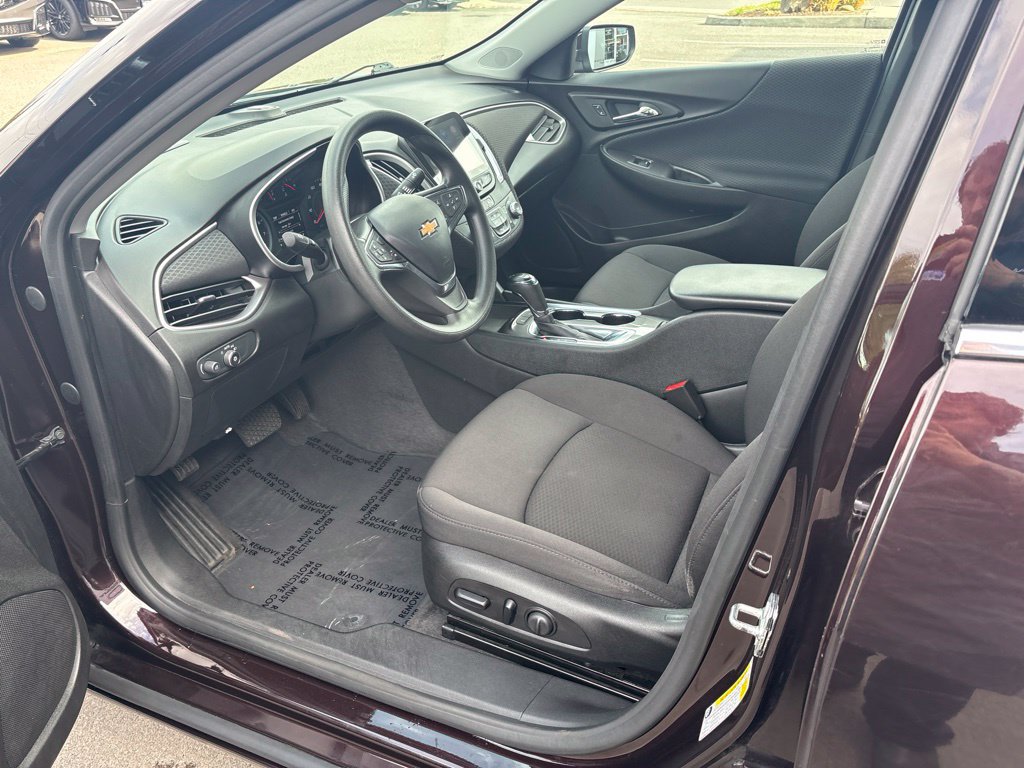 Used 2020 Chevrolet Malibu LS w/ Driver Confidence Package II FWD image 13