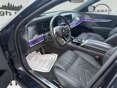 Used 2025 BMW 740i xDrive AWD/4WD image 10