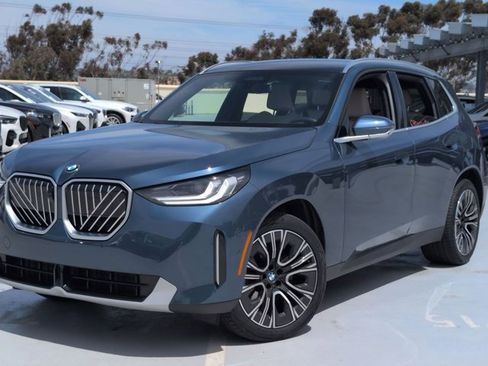 Used 2025 BMW X3 xDrive30i w/ Premium Package image 1