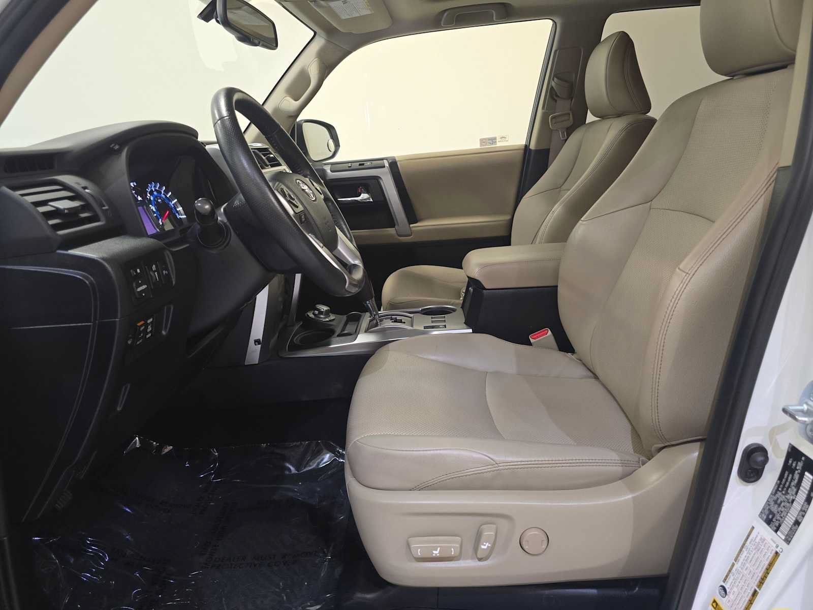 Used 2015 Toyota 4Runner Limited AWD/4WD image 22