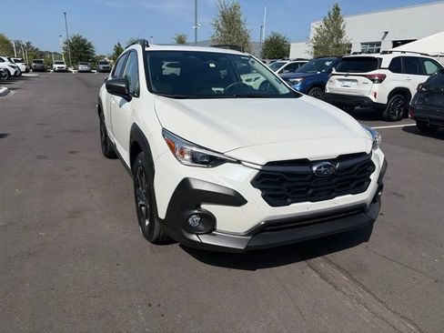 Used 2024 Subaru Crosstrek 2.0i Premium AWD/4WD image 3