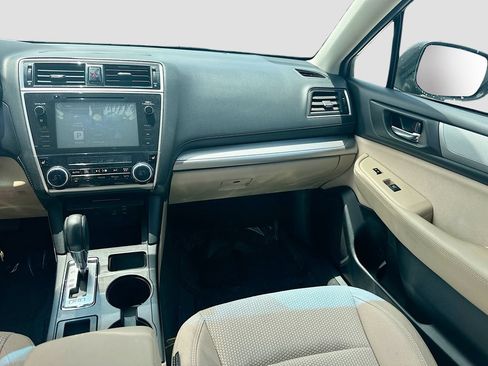 Used 2018 Subaru Outback 2.5i Premium AWD/4WD image 22