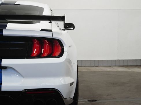 Used 2021 Ford Mustang Shelby GT500 w/ Carbon Fiber Track Pack image 14