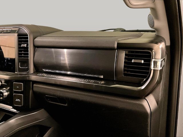 Used 2024 Ford F250 Lariat w/ Sport Appearance Package AWD/4WD image 15