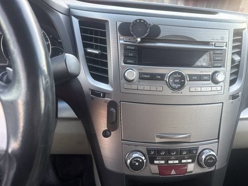 Used 2011 Subaru Legacy 2.5i Premium w/ All-Weather Pkg image 16