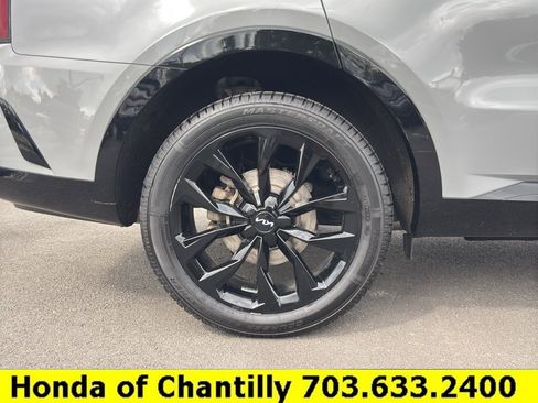 Used 2023 Kia Sorento SX AWD/4WD image 33