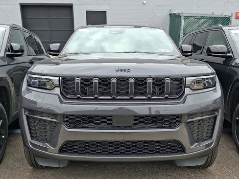 New 2026 Jeep Grand Cherokee L 4WD image 2